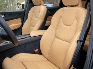 Volvo XC60 AWD B5 Ultimate DARK Intelli PRO Xenium Fullo 2.0 B5 MHEV Kerghübriid 184kW