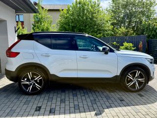 Volvo XC40 R Design 2.0 110kW