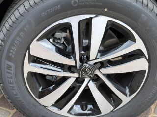 Peugeot Traveller L3 VIP 2.0 BlueHDi 180 AT8 130kW