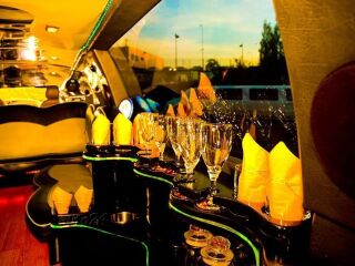 Lincoln Navigator Stretch Limousine 5.4