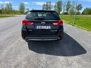Toyota Auris 1.8 73kW