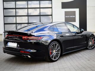 Porsche Panamera Turbo V8 4.0 404kW