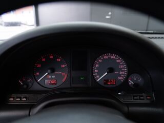 Audi S8 Quattro 4.2 V8 265кВ