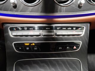 Mercedes-Benz E 220 2.0 143kW