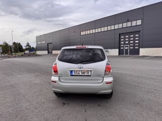 Toyota Corolla Verso 1.6 81кВ
