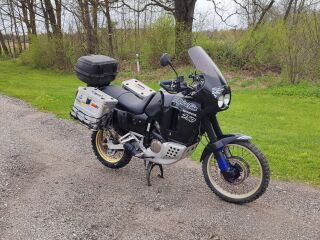 Honda Africa Twin XRV 750 V2
