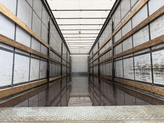 Schmitz Semitrailer Curtainsider Standard