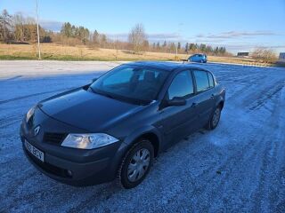 Renault Megane 1.6 82кВ