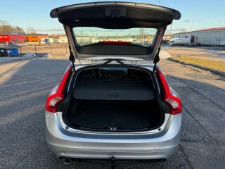 Volvo V60 Momentum Facelift EU6 2.0 R4 D3 TDI 110kW