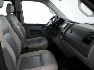 Volkswagen Transporter Long Highline 2.5 TDI 96kW