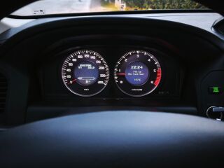 Volvo XC60 MOMENTUM 2.4 120kW
