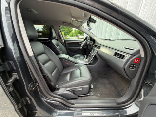 Volvo V70 Facelift Momentum 2.0 R5 D3 120кВ