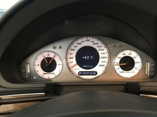 Mercedes-Benz E 55 AMG 5.4 350кВ