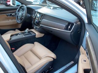 Volvo V90 Cross Country MY23 Ultimate Bright Xenium Wntr 2.0 B5 AWD MHEV Kerghübriid 183kW