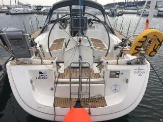 Dufour Performance