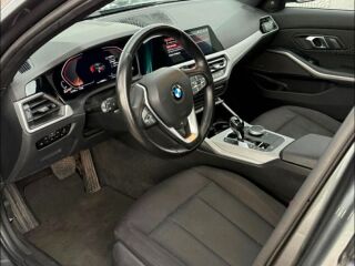 BMW 330 2.0 135kW