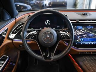 Mercedes-Benz E 300 e Avantgarde 2.0 150kW