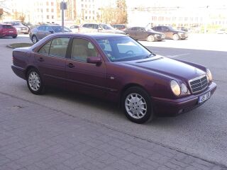 Mercedes-Benz E 200 2.0 R4 100kW