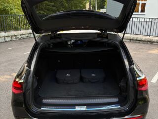 Mercedes-Benz E 300 AMG line SUPERSCREEN 2.0 150kW