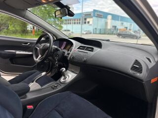 Honda Civic 1.8 103kW