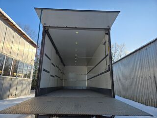 MAN TGL 12.220 4X2 BL SIDEOPENING 162кВ