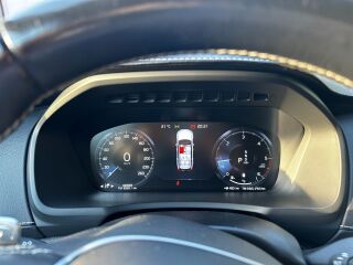 Volvo XC90 R-DESIGN 2.0 173kW