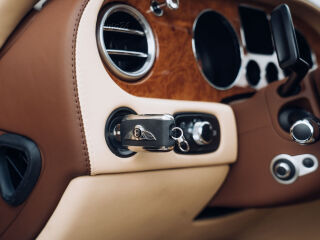 Bentley Continental Flying Spur 6.0 W12 412kW