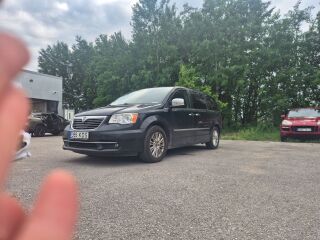 Lancia Voyager 2.8 131kW