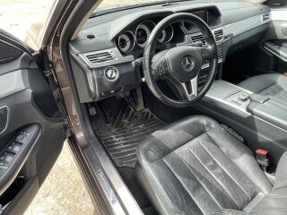 Mercedes-Benz E 350 BLUETEC 4MATIC 3.0 V6 190kW