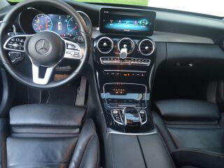 Mercedes-Benz C 200 9G tronic facelift 2 ekraani Led-esituled 2.0 110kW