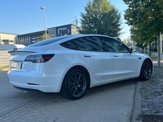Tesla Model 3 SR+ 239kW