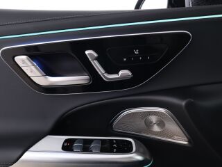 Mercedes-Benz E 300 de 4Matic AMG Plug in 2.0 R4 145kW