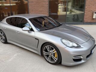 Porsche Panamera Turbo 4.8 V8 368kW
