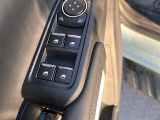 Ford Ranger Stormtrak PHEV 2.3 138kW