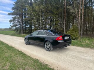 Volvo S80 2.4 R5 136kW
