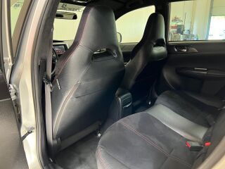 Subaru Impreza WRX STI 2.5 221кВ