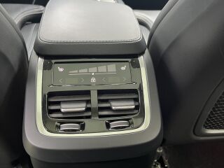 Volvo XC90 AWD B&W 7K 4C LUXURY+ ULTIMATE BRIGHT 2.0 B5 KERS Mild Hybrid 183kW