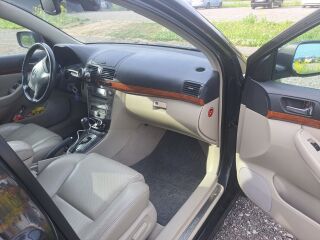 Toyota Avensis 2.4 120кВ