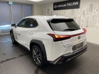 Lexus UX F SPORT Design 2.0 112kW