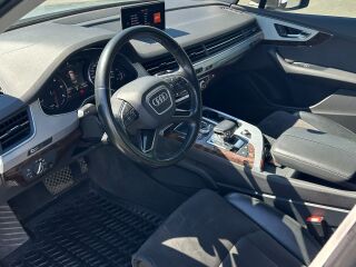 Audi Q7 3.0 V6 TDI 200кВ