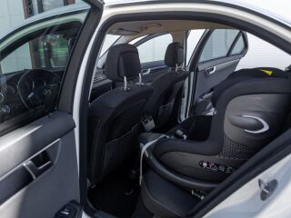 Mercedes-Benz C 180 2.1 88kW