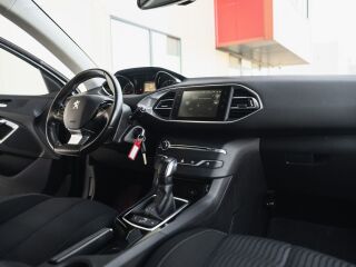Peugeot 308 Allure PureTech 1.2 96кВ