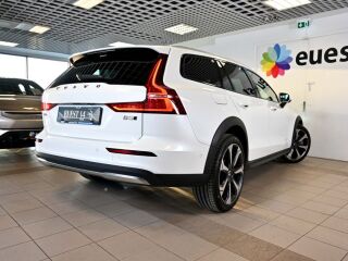 Volvo V60 Cross Country AWD LUXURY+ B&W ULTIMATE BRIGHT  2.0 B5 Kers mild Hybrid 184kW