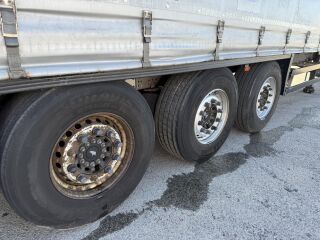 Schmitz Semitrailer Curtainsider Standard
