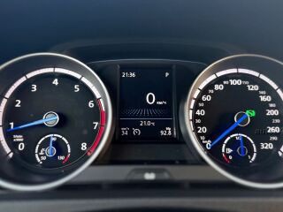 Volkswagen Golf R 2.0 R4 TSI 221kW