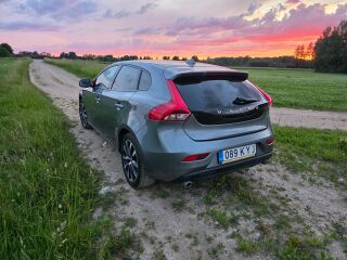 Volvo V40 2.0 110kW