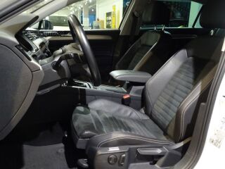 Volkswagen Passat FaceLift Executive TSi ATM 1.5 R4 110kW