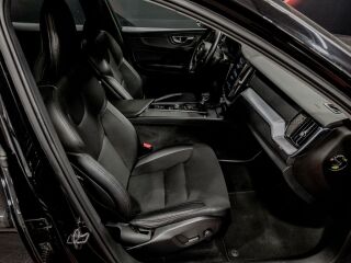 Volvo XC60 D4 Momentum 2.0 140kW