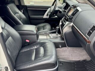 Toyota Land Cruiser V8 Excutive 4.5 V8 200kW
