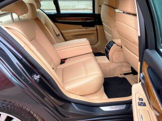 BMW 740 3.0 240кВ